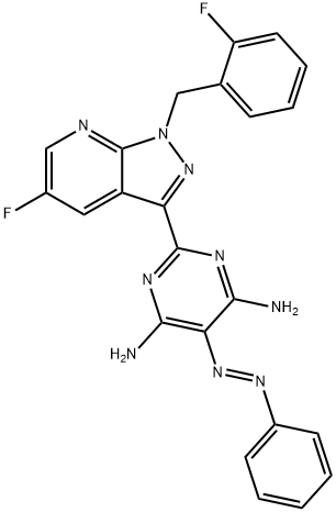 2-[5-fluor-1-(2-fluorbenzil)-1 H-pirazolo[3,4-b]piridin-3-il]-5-[(E)-fenildiazenil]pirimidin-4,6-diamină
