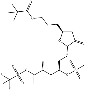 3-((2S,5S)-5-((3R,5R)-5-metil-3-((metilsulfonil)oxi)-6-(((trifluormetil)sulfonil)oxi)hept-6-en-1- pivalat de il)-4-metilentetrahidrofuran-2-il)propil